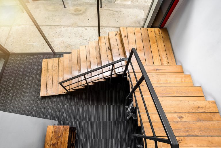 escalier en bois style industriel